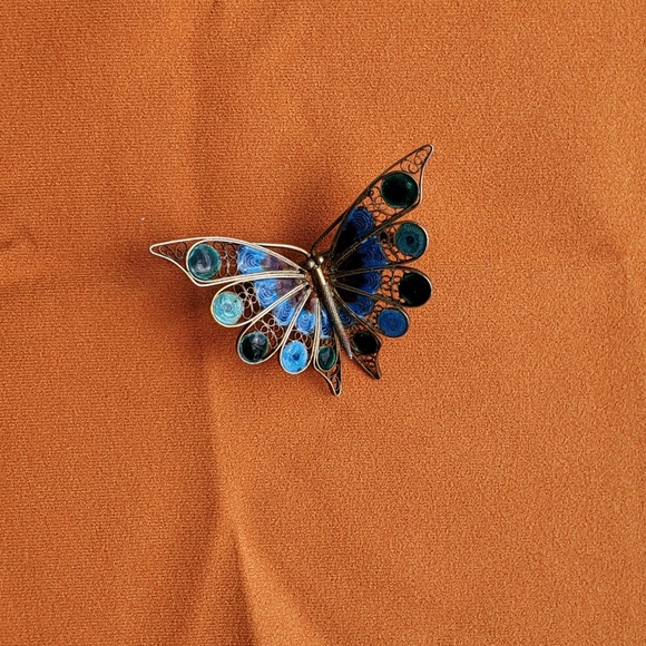 VINTAGE 800 Gold Filigree Butterfly and Glass Enamel Brooch - Picture 4 of 13